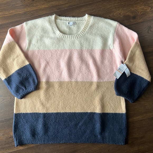 Women's Oversized Color Block Sweater | 2X - Picture 2 of 4